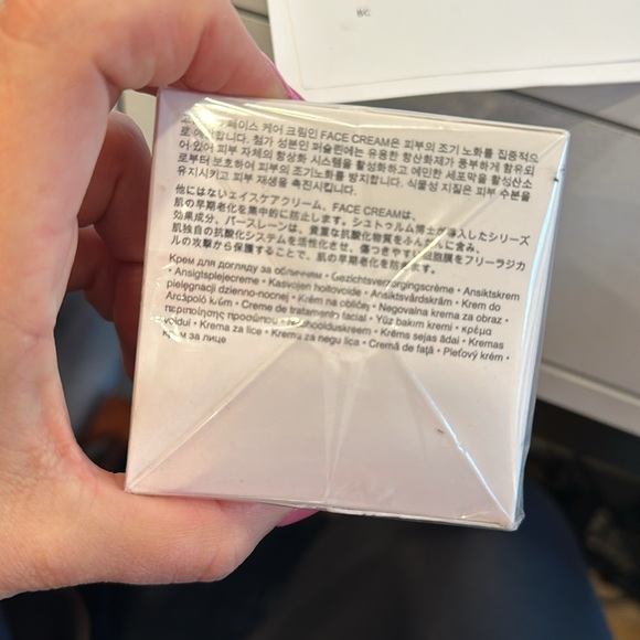 Dr. Barbara Sturman face cream 50 ML 1.69 fluid ounces brand new sealed. - Picture 3 of 6